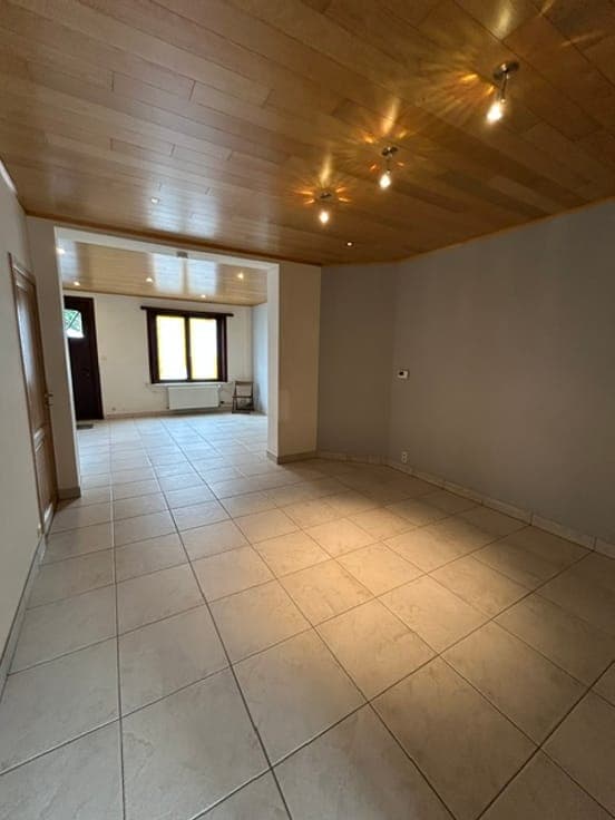 Nice house renovated and well situated