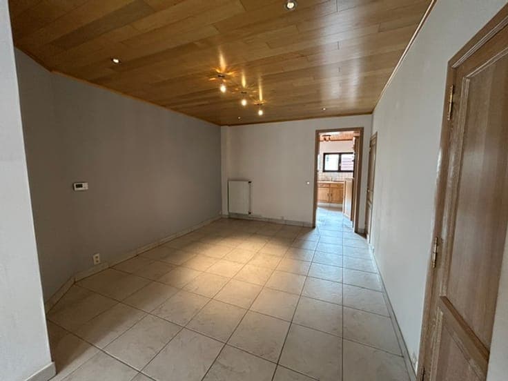 Nice house renovated and well situated