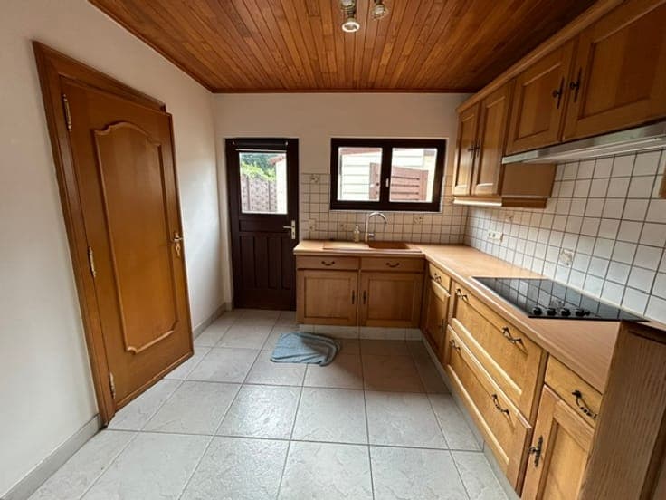 Nice house renovated and well situated