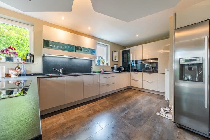 Spacious villa with office space and a landscaped garden