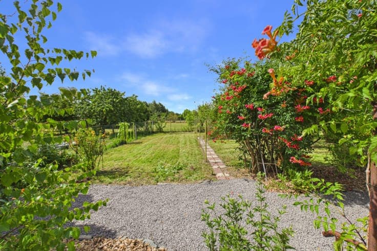 Charming farmhouse-style house - 3 bedrooms with garden
