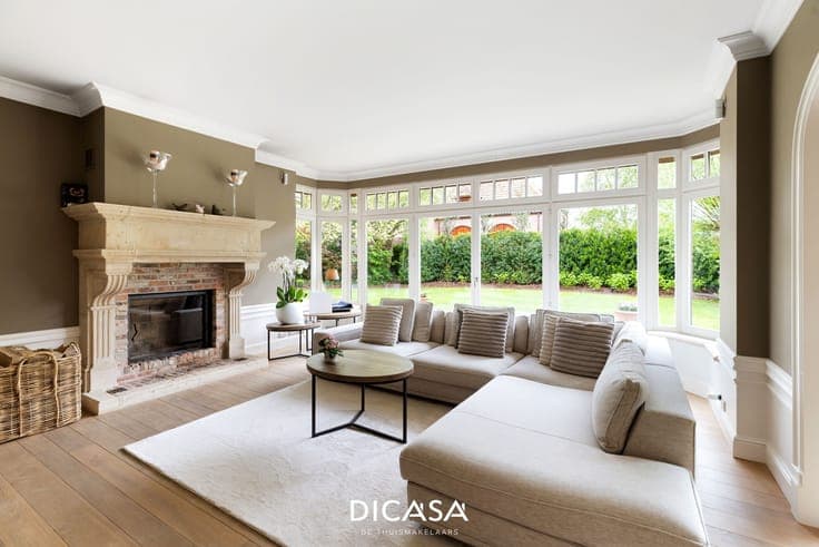 Exclusieve villa met tijdloze architectuur en een hoogwaa...
