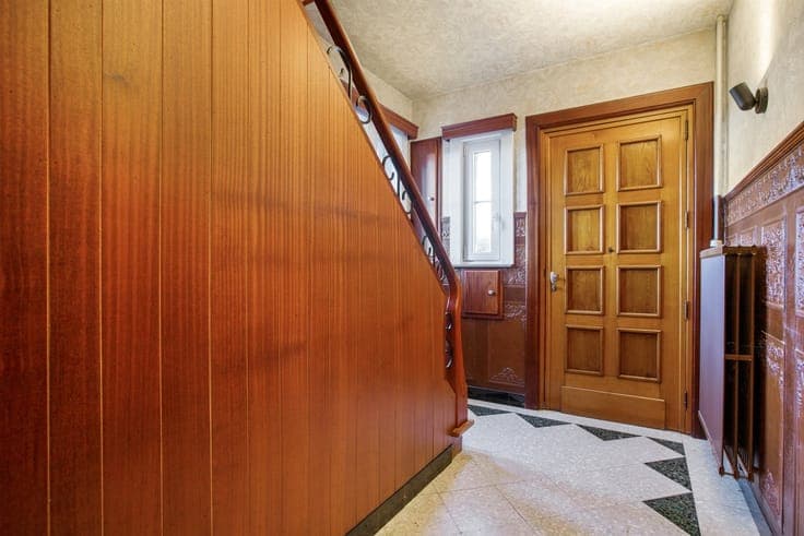Spacious home with 3 bedrooms, garage and huge potential