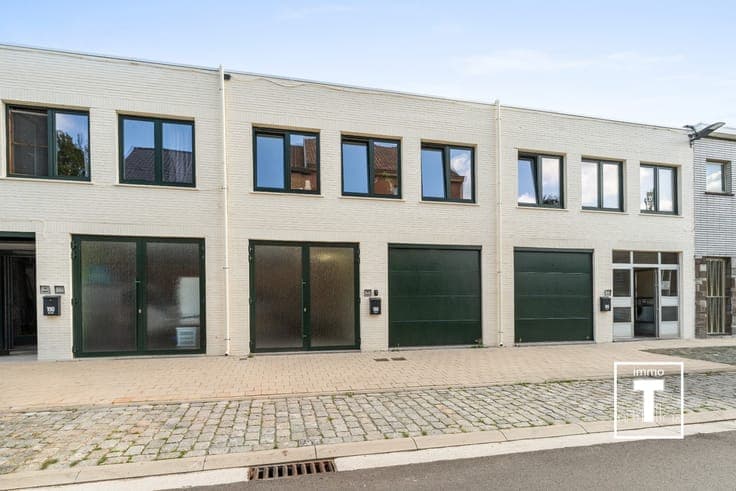 2 slaapkamer woning met garage op een rustige ligging!