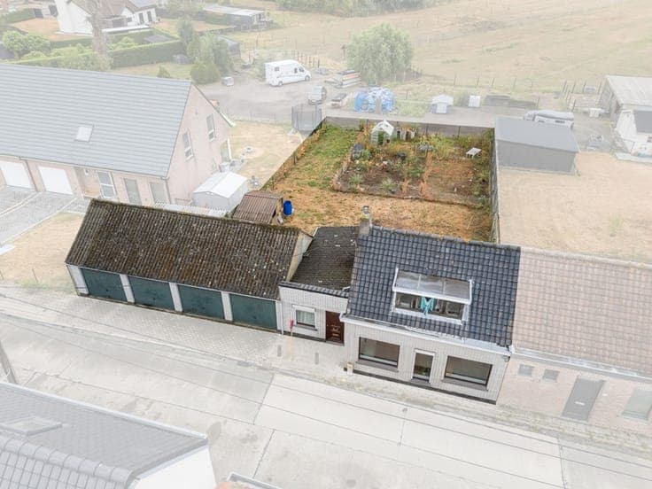 Riant gelegen HOB met tuin en 4 garages