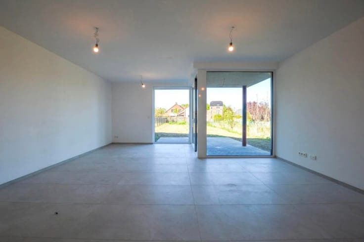 DELFIMMO - SUPERBE MAISON NEUVE AVEC CARPORT ET JARDIN !