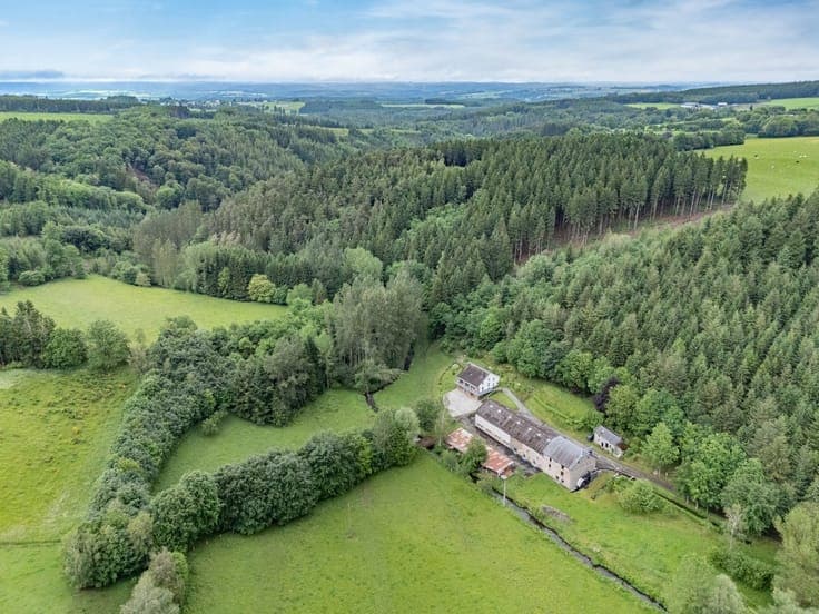 Former mill estate on 8.7 hectares in Vellereux