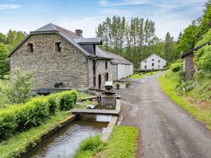 Former mill estate on 8.7 hectares in Vellereux