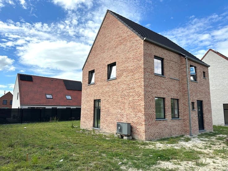 Landelijke alleenstaande woning gelegen in Waardamme