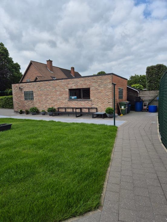 House in Zele