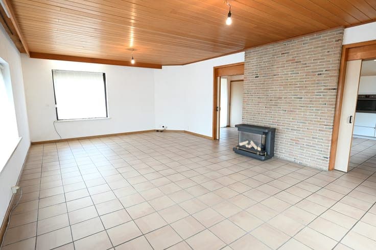 DEGELIJKE villa mét GARAGE op 589m², in MOOIE RESIDENTIEL...