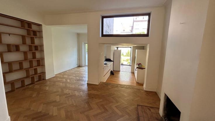 Prestige family home with sunny garden for sale