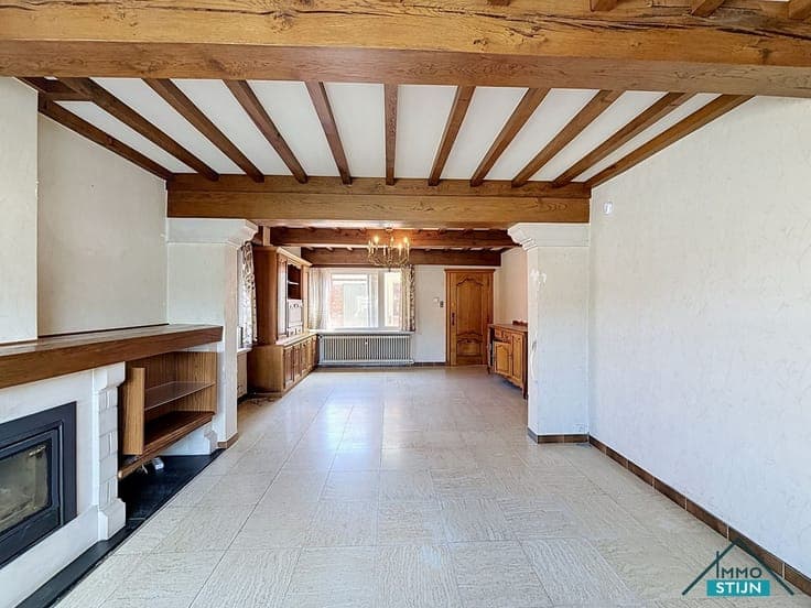 Woning met atelier nabij het centrum van Veldegem