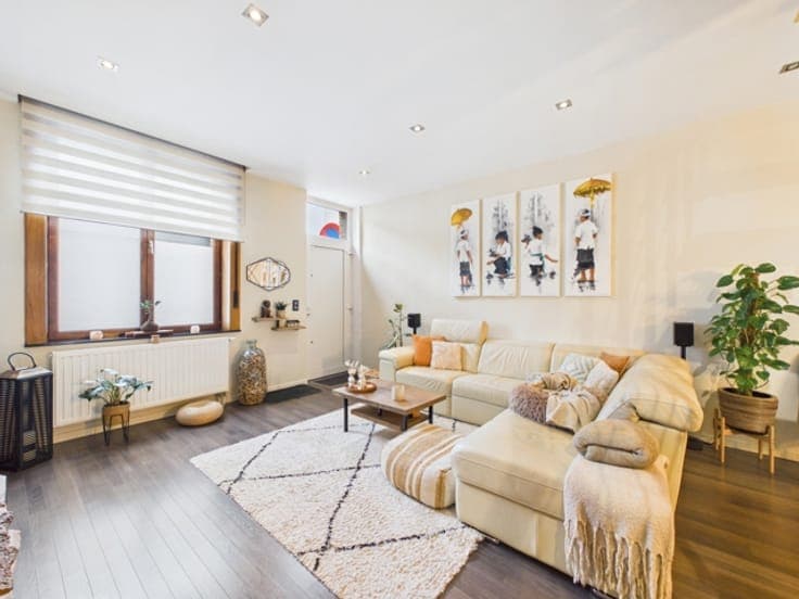RENOVATED 3-BEDR. HOUSE WITH TERRACE & CELLAR - EPC C