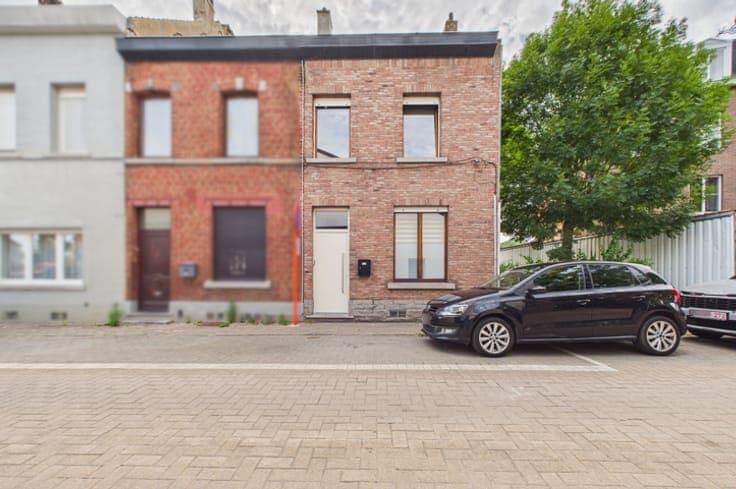 RENOVATED 3-BEDR. HOUSE WITH TERRACE & CELLAR - EPC C