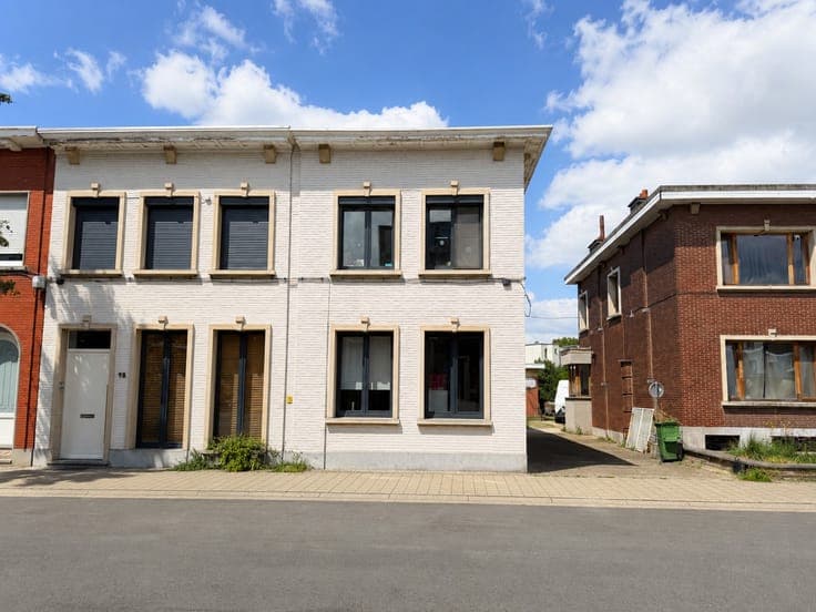 Instapklare, ruime halfopen bebouwing op toplocatie in De...