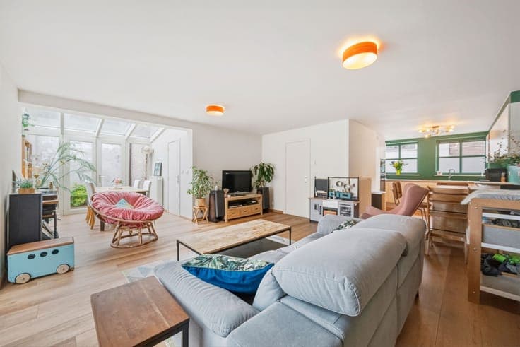 INSPIRING, SPACIOUS and READY-TO-MOVE-IN 4-bedroom house wi