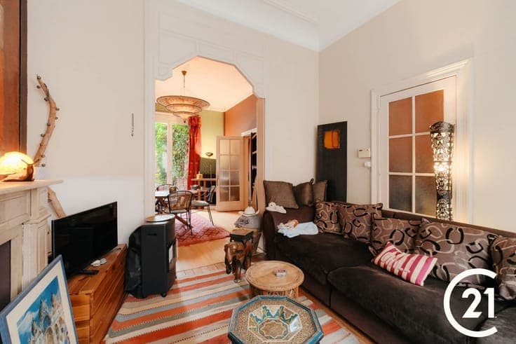 Maison de maître au charme envoûtant et jardin secret