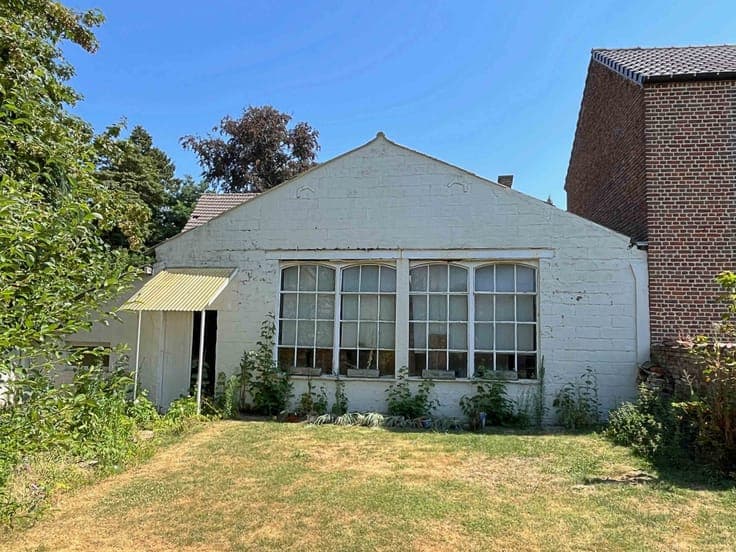 House 256m² + attic 120m² + warehouse 131m² + garden