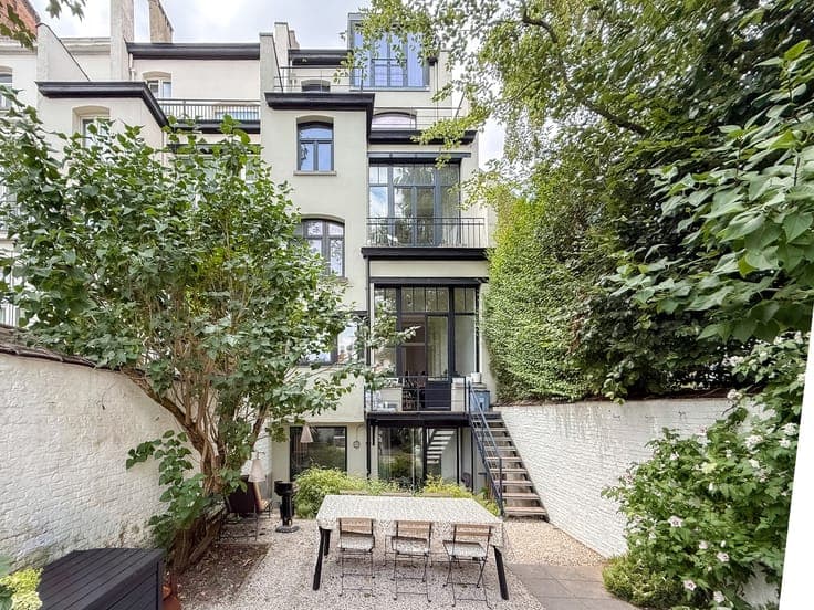Place Brugmann – Magnificent investment property (4 units).