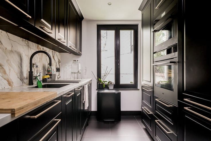 Beautiful renovated master house on a prime location in the