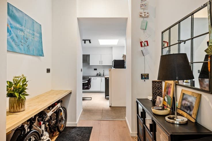 Gezellige, instapklare woning met 3 slaapkamers en terras.
