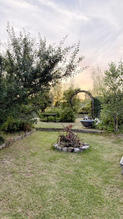 Charming Family Home with Large Garden in Sint-Denijs