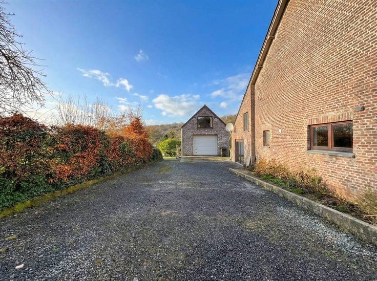Maison unifamiliale avec garage et possibilité de profession