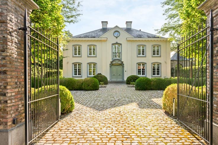Exceptional Private Estate