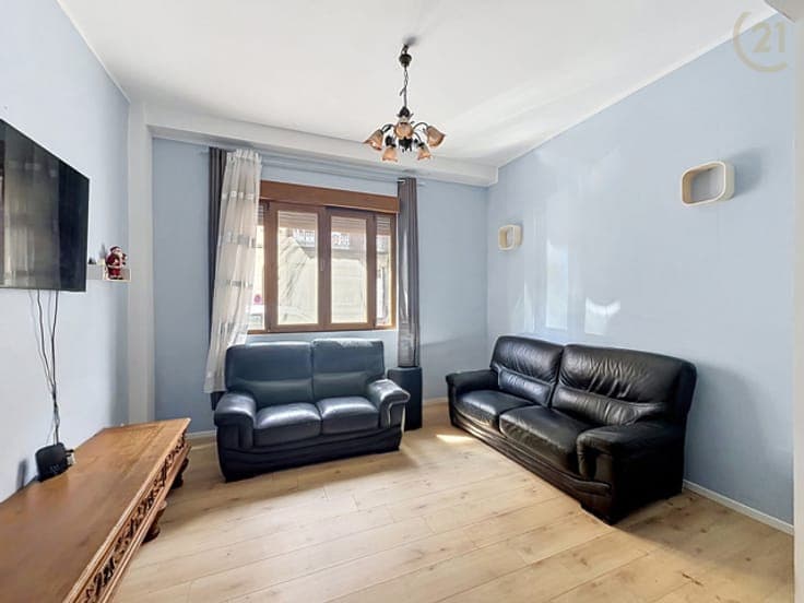 Family Home with 4 Bedrooms in Saint-Gilles