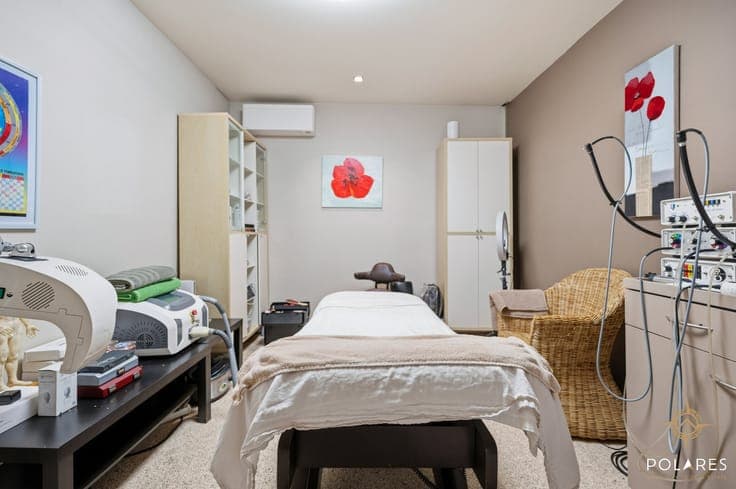 Versatile home in the heart of Neerijse!