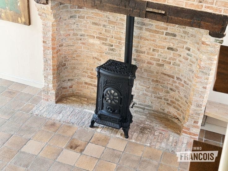 Charming move-in ready townhouse with courtyard in Bruges