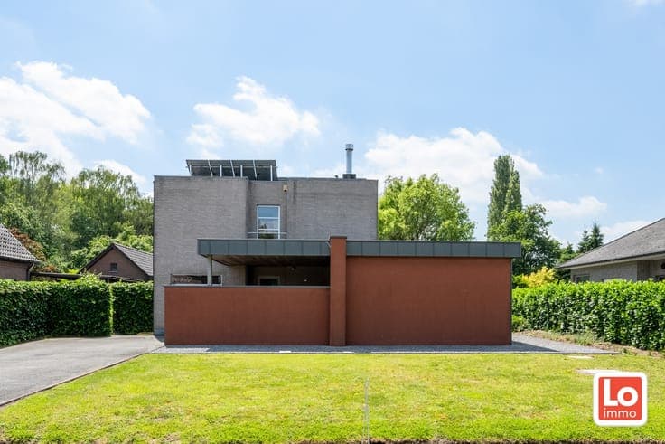 Instapklare open bebouwing op een landelijke locatie tuss...
