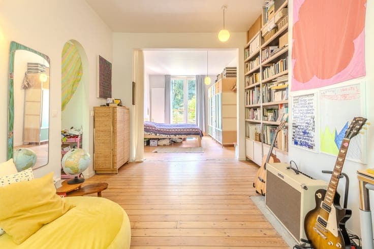 Saint-Job - Bright family home with garden!