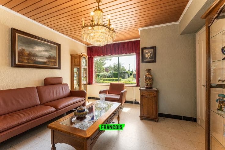 Woning met veel potentieel in de Goede Herder, Torhout te k…