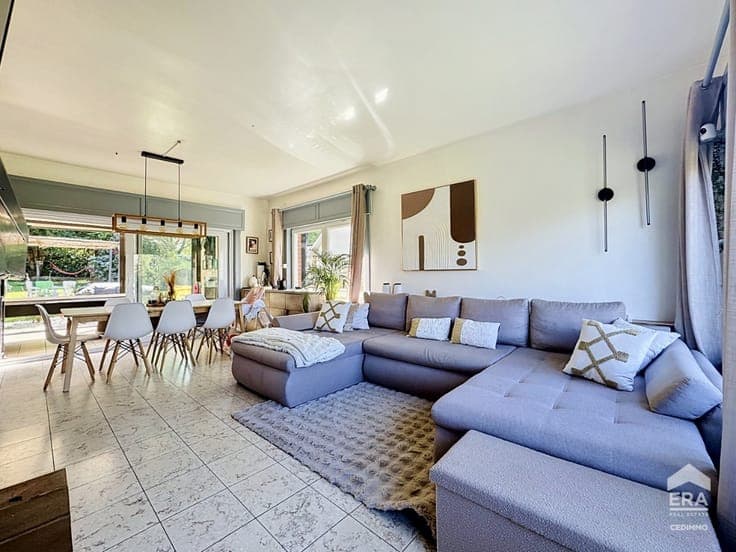 VISIT THIS PROPERTY ON SATURDAY 13/06 FROM 17H30 TO 18H30