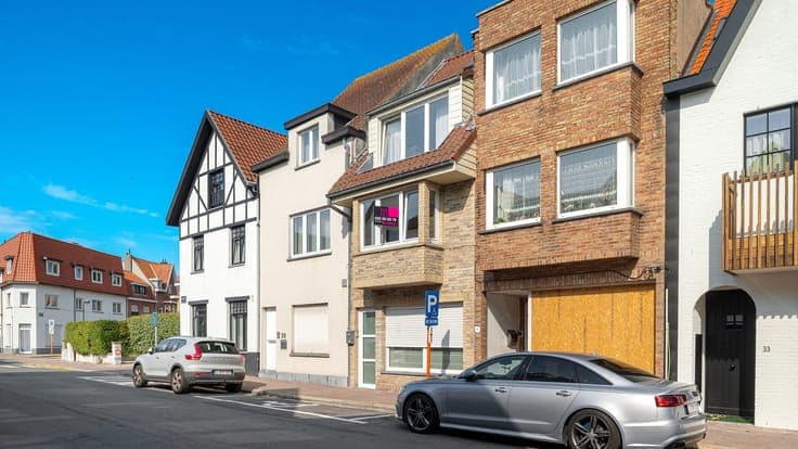 Smaakvol en verrassend ruime gerenoveerde woning met 4 s...