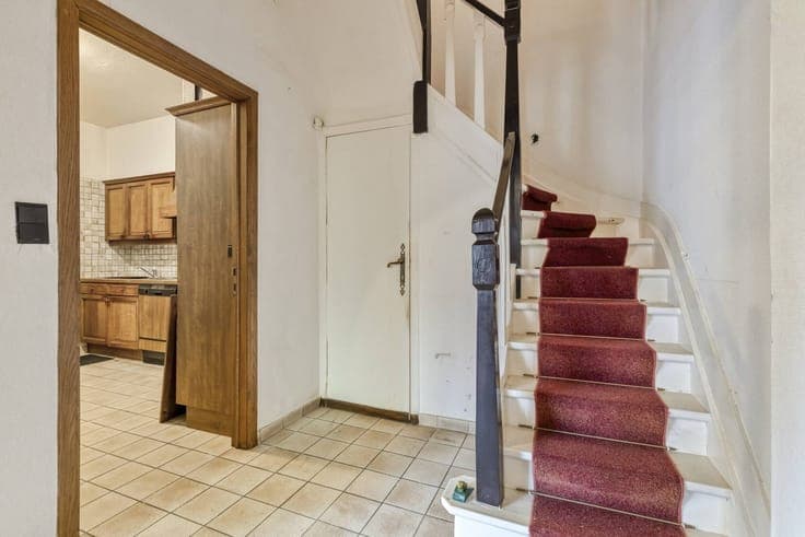 Charming house to renovate with garage in the center of De P