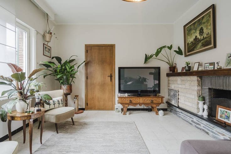 Characterful civilian home for sale on Sint-Elisabeth in Kor