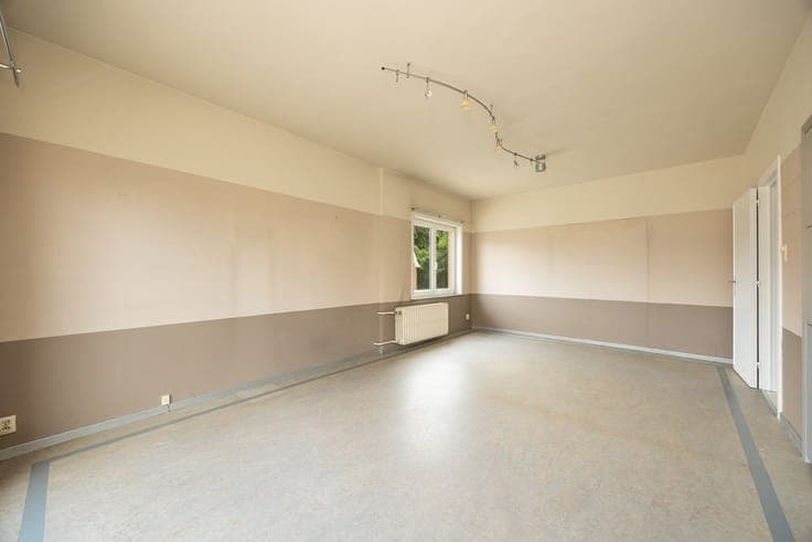 Ruime woning geschikt voor vrij beroep