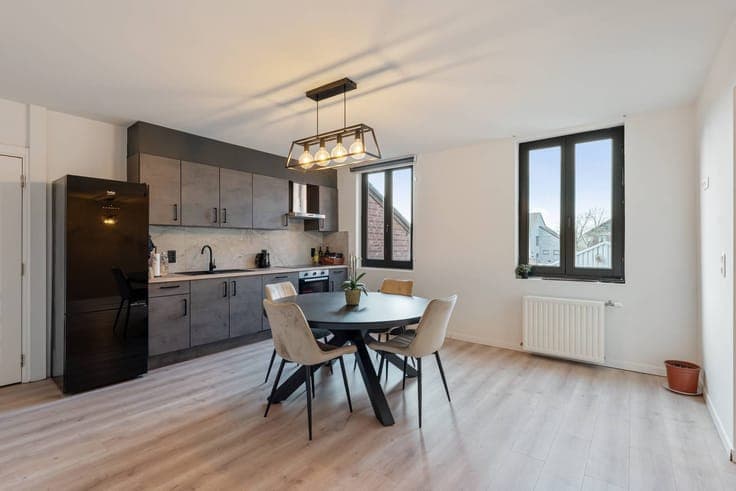 Profitable investment property with commercial property, war