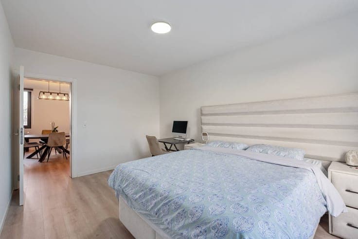 Profitable investment property with commercial property, war