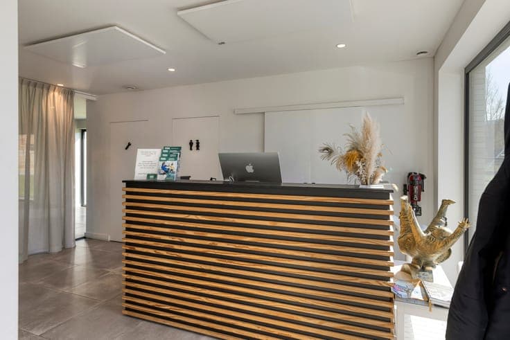 Multi-purpose practice with accommodation in Mechelen -South