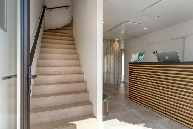 Multi-purpose practice with accommodation in Mechelen -South