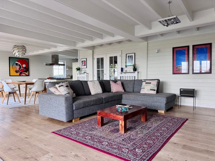 Exceptional property with swimming pool and fantastic views