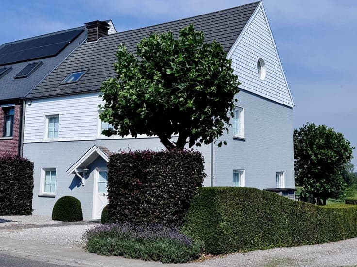 Exceptional property with swimming pool and fantastic views