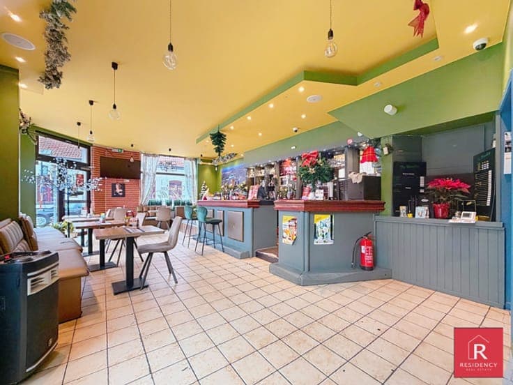 Investment property with horeca business
