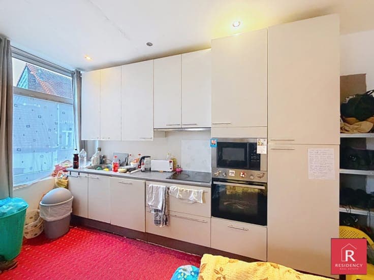 Investment property with horeca business