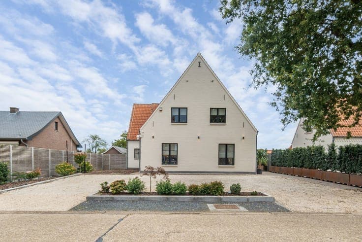 Landelijke woning met vier slaapkamers en prachtige tuin