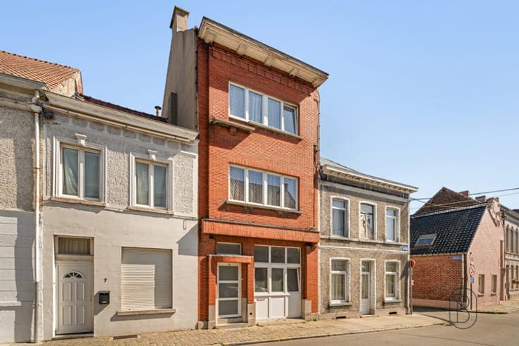 Charmante maison entièrement rénovée au cœur de la ville, un